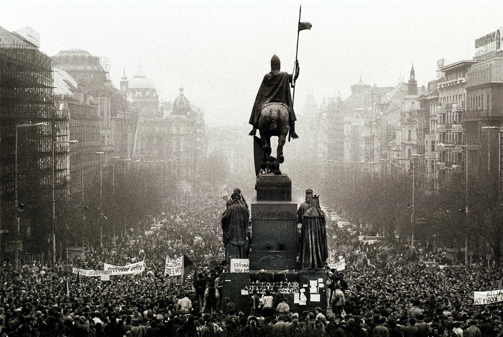 velvet revolution The velvet revolution was a series of events that took place over a period of less than 6 weeks and it changed the course of a nation learn more. velvet revolution The velvet revolution was a series of events that took place over a period of less than 6 weeks and it changed the course of a nation learn more.